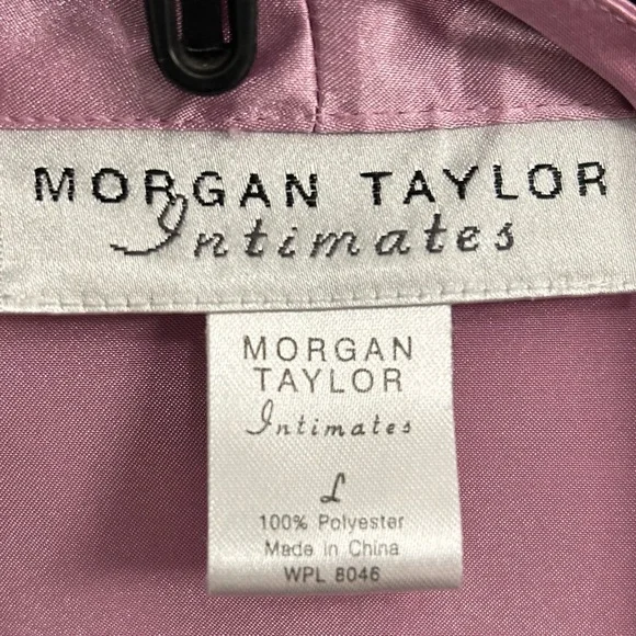 Morgan Taylor Intimates Robe - Picture 3 of 4